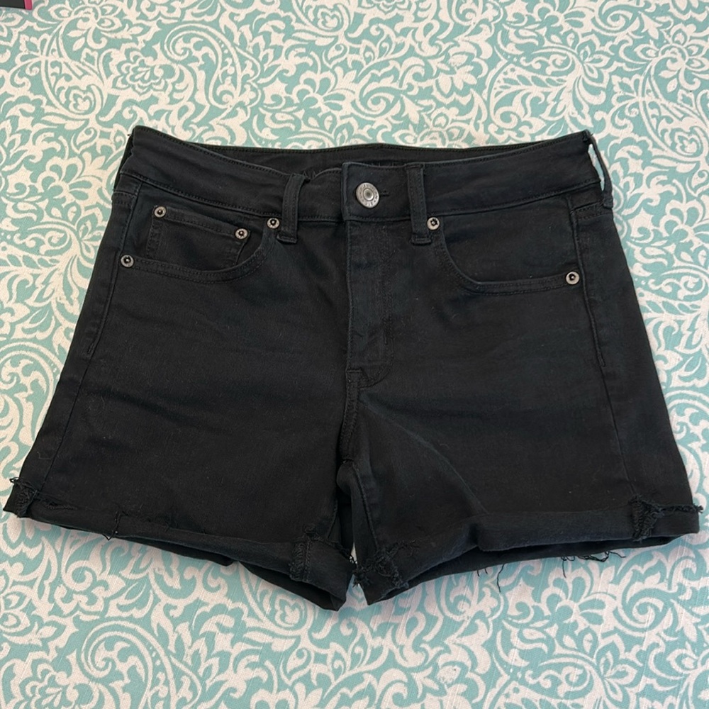 Women’s American Eagle midi shorts